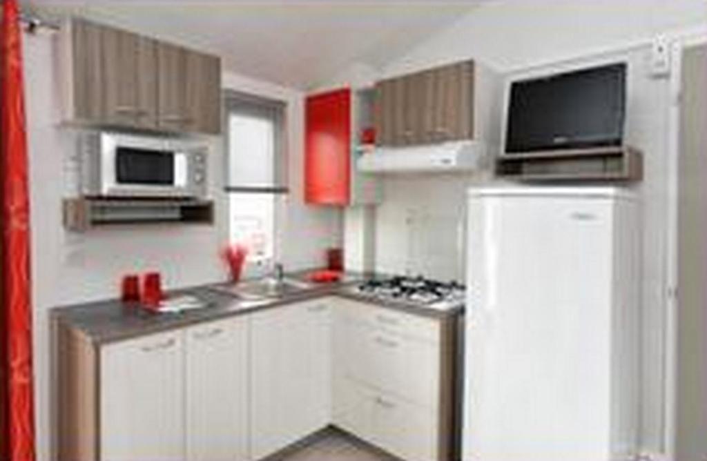 Camping Au Bord De L'Aisne Guignicourt Kamer foto
