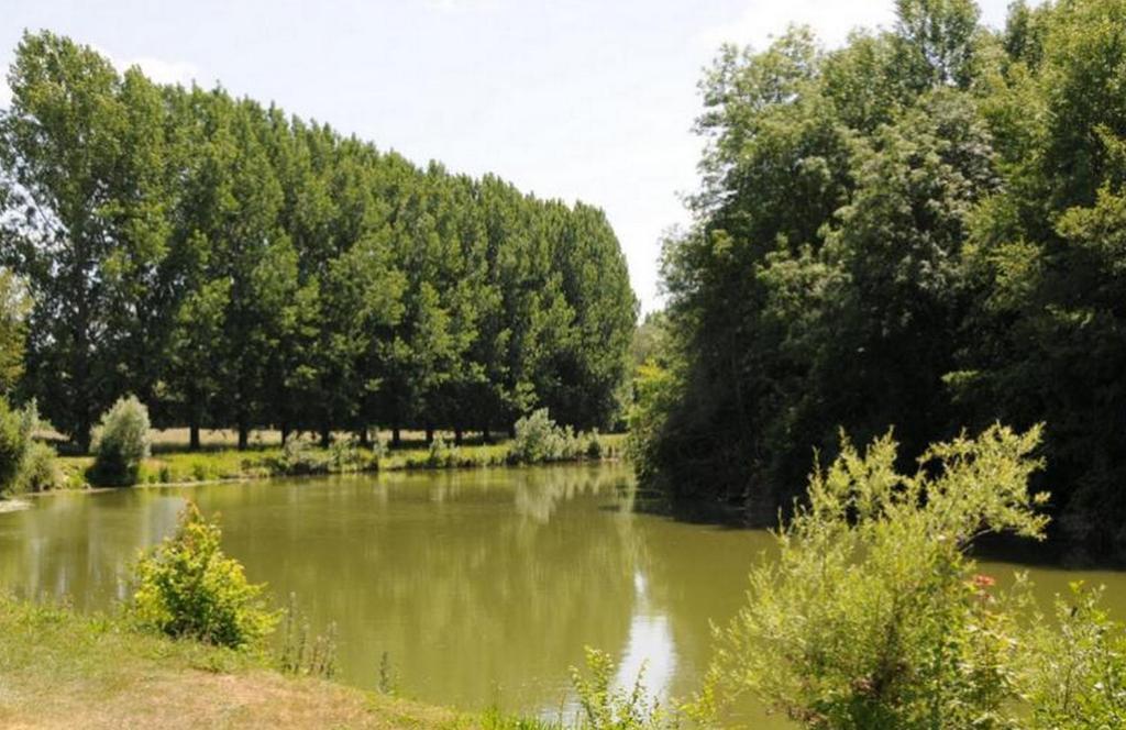 Camping Au Bord De L'Aisne Guignicourt Buitenkant foto